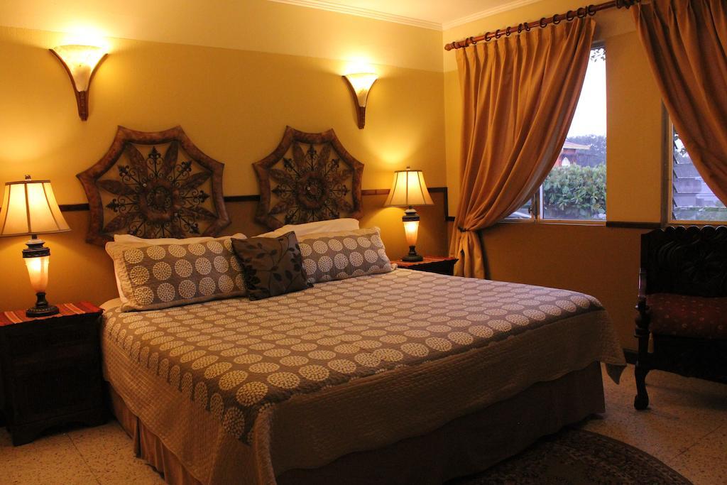 Hostal Villa Toscana Guatemala-Stadt Zimmer foto
